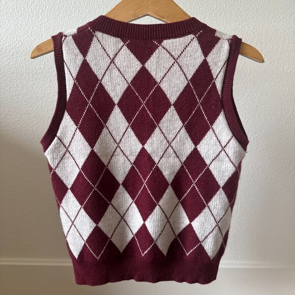 NWOT Burgundy Argyle V-Neck Sweater Vest Size Medium – Preppy Trend - Picture 7 of 12